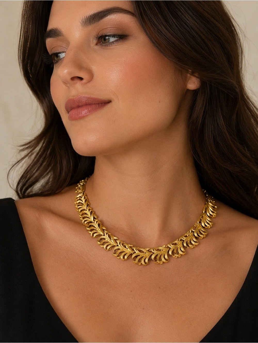 Vintage CORO Gold Tone Leaf Link Choker Necklace Mid Century Statement Piece